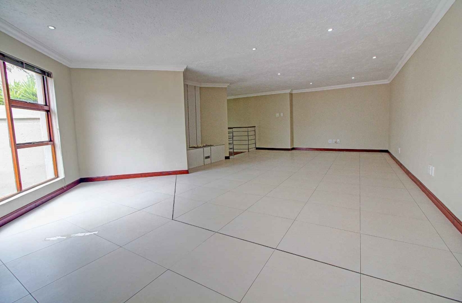4 Bedroom Property for Sale in Roodekrans Gauteng