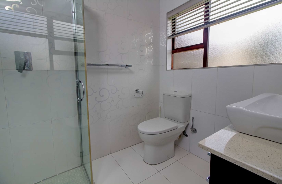 4 Bedroom Property for Sale in Roodekrans Gauteng