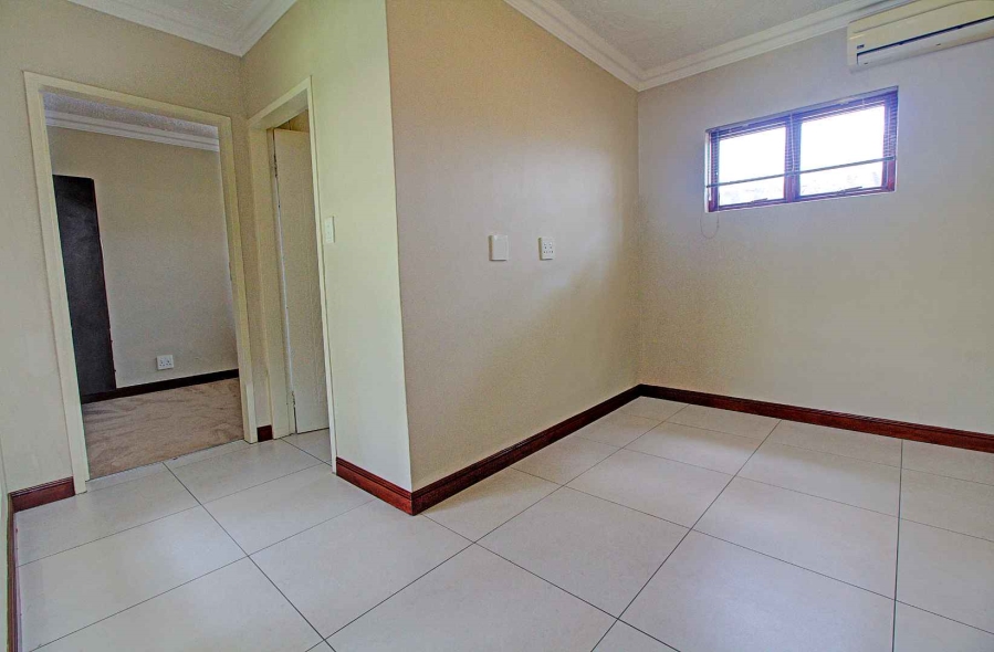 4 Bedroom Property for Sale in Roodekrans Gauteng