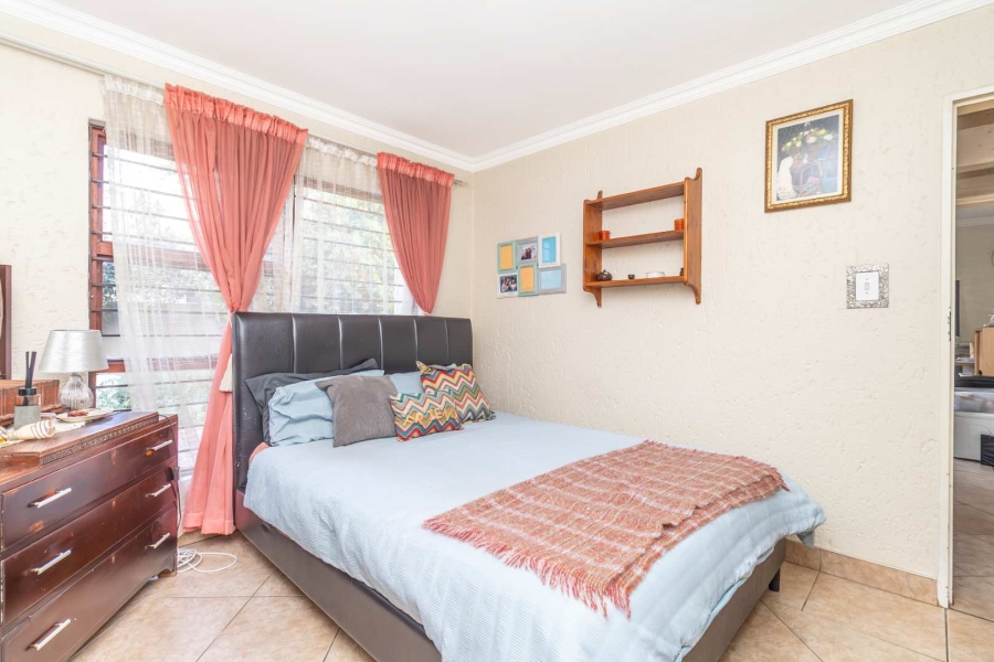 3 Bedroom Property for Sale in Little Falls Gauteng