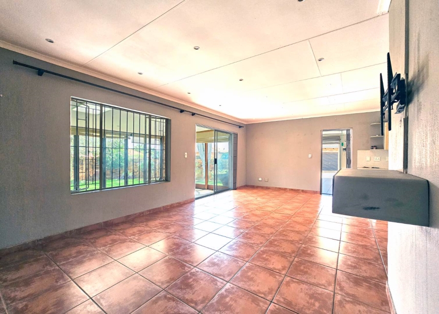 3 Bedroom Property for Sale in Radiokop Gauteng