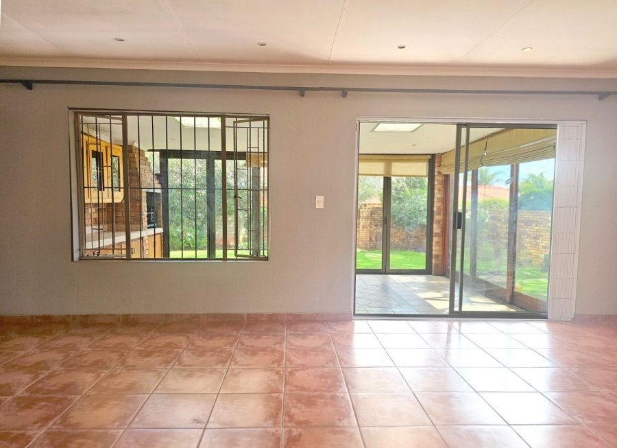 3 Bedroom Property for Sale in Radiokop Gauteng