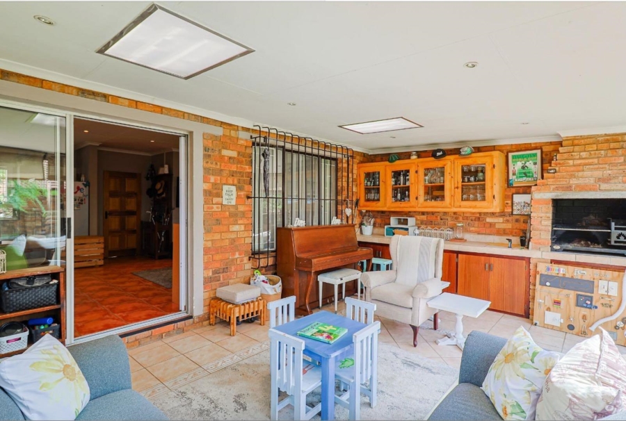 3 Bedroom Property for Sale in Radiokop Gauteng