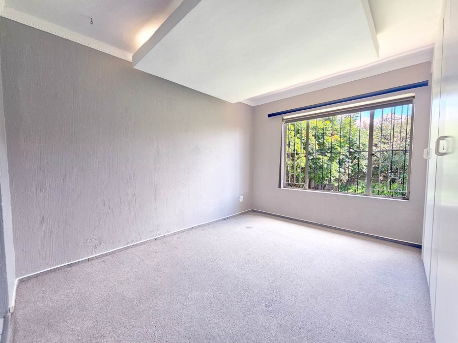 3 Bedroom Property for Sale in Radiokop Gauteng