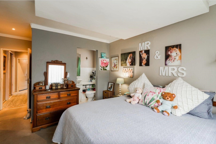 3 Bedroom Property for Sale in Radiokop Gauteng