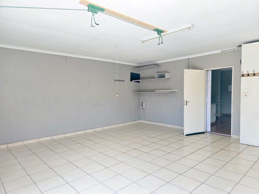 3 Bedroom Property for Sale in Radiokop Gauteng