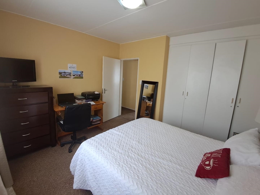 2 Bedroom Property for Sale in Vorna Valley Gauteng