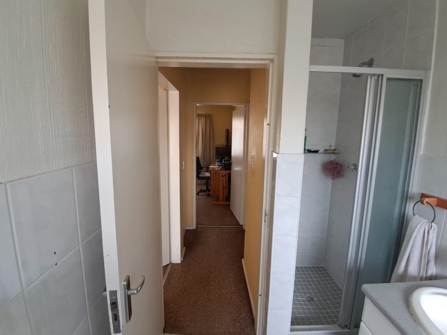 2 Bedroom Property for Sale in Vorna Valley Gauteng