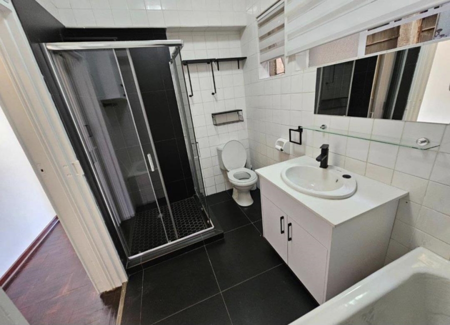 To Let 2 Bedroom Property for Rent in Illovo Gauteng