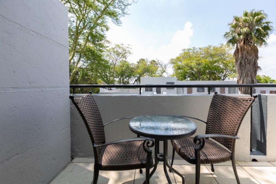 To Let 2 Bedroom Property for Rent in Sandown Gauteng