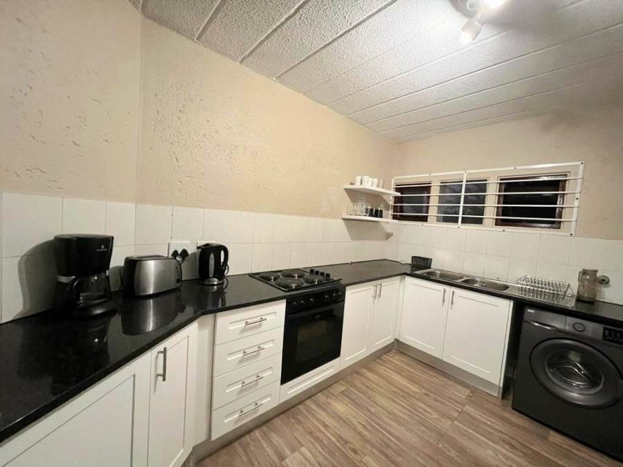 To Let 2 Bedroom Property for Rent in Sandown Gauteng