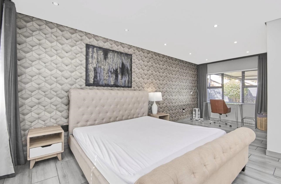 4 Bedroom Property for Sale in Hurlingham Manor Gauteng