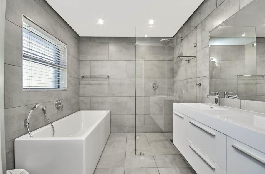 4 Bedroom Property for Sale in Hurlingham Manor Gauteng