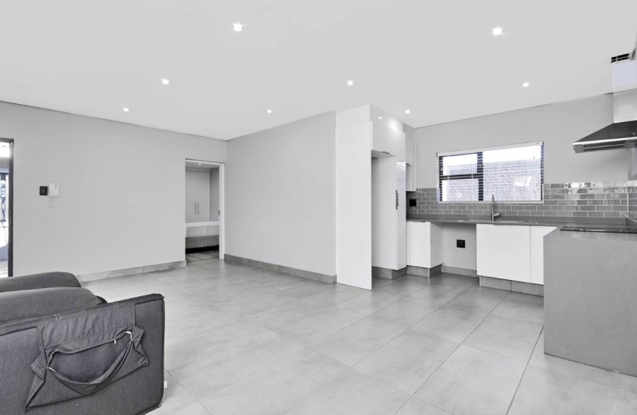 4 Bedroom Property for Sale in Hurlingham Manor Gauteng