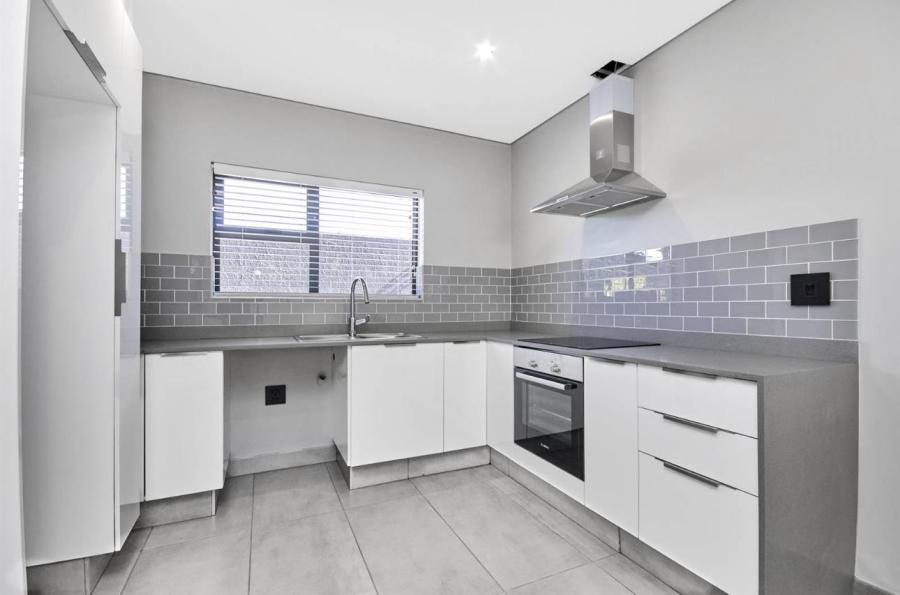 4 Bedroom Property for Sale in Hurlingham Manor Gauteng