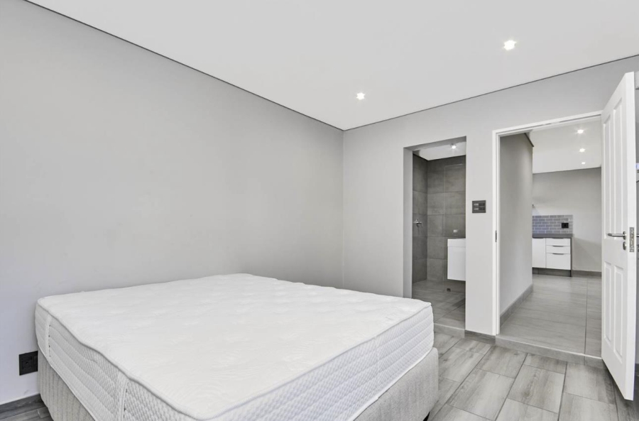 4 Bedroom Property for Sale in Hurlingham Manor Gauteng