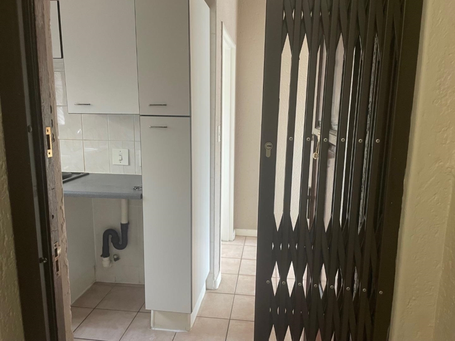 To Let 1 Bedroom Property for Rent in Sandown Gauteng