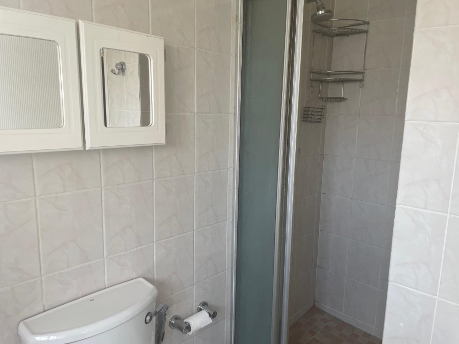 To Let 1 Bedroom Property for Rent in Sandown Gauteng