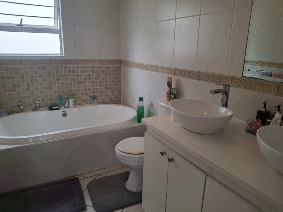To Let 3 Bedroom Property for Rent in Morningside Gauteng