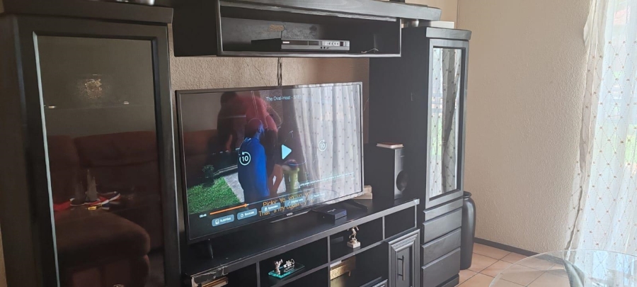 2 Bedroom Property for Sale in Carlswald North Gauteng