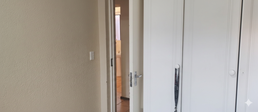 2 Bedroom Property for Sale in Carlswald North Gauteng