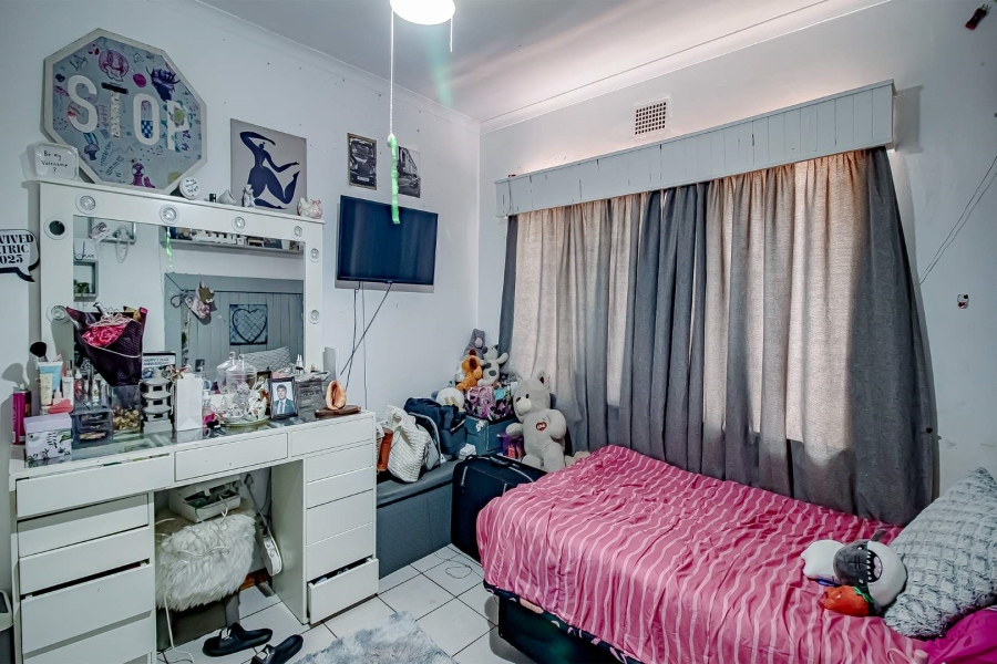 6 Bedroom Property for Sale in Valhalla Gauteng