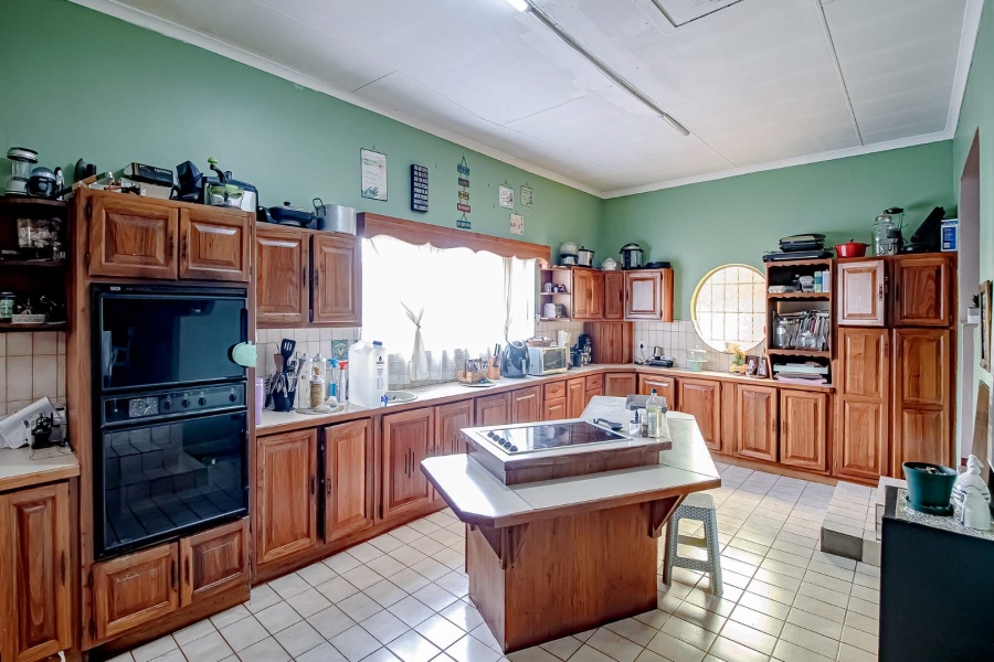 6 Bedroom Property for Sale in Valhalla Gauteng