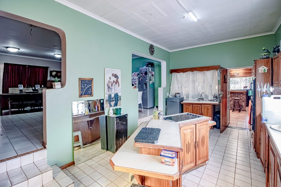 6 Bedroom Property for Sale in Valhalla Gauteng