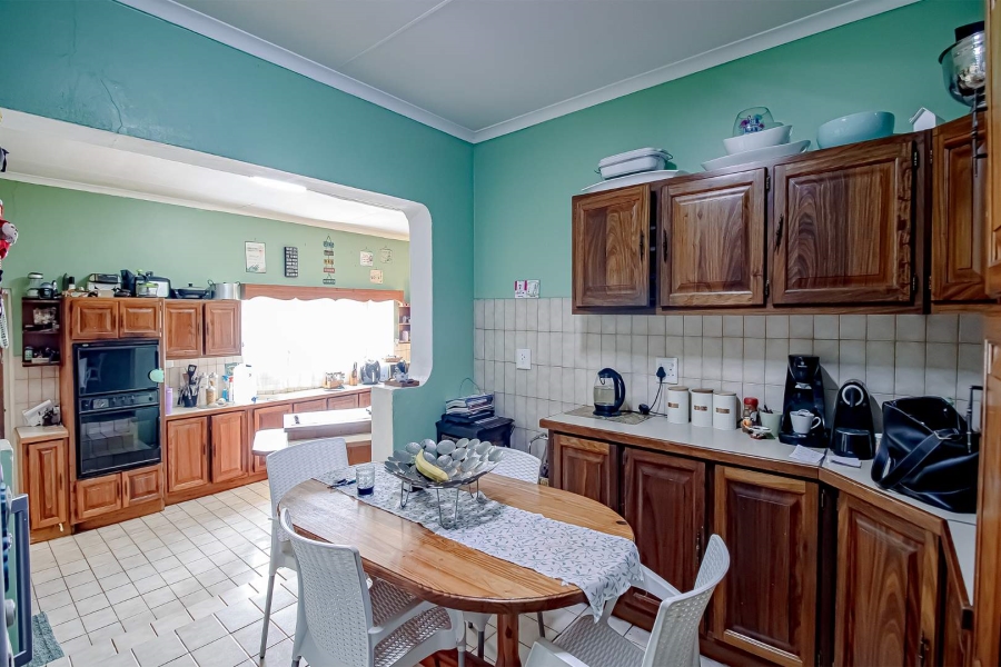 6 Bedroom Property for Sale in Valhalla Gauteng