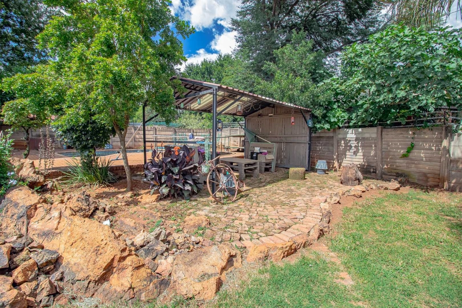 6 Bedroom Property for Sale in Valhalla Gauteng