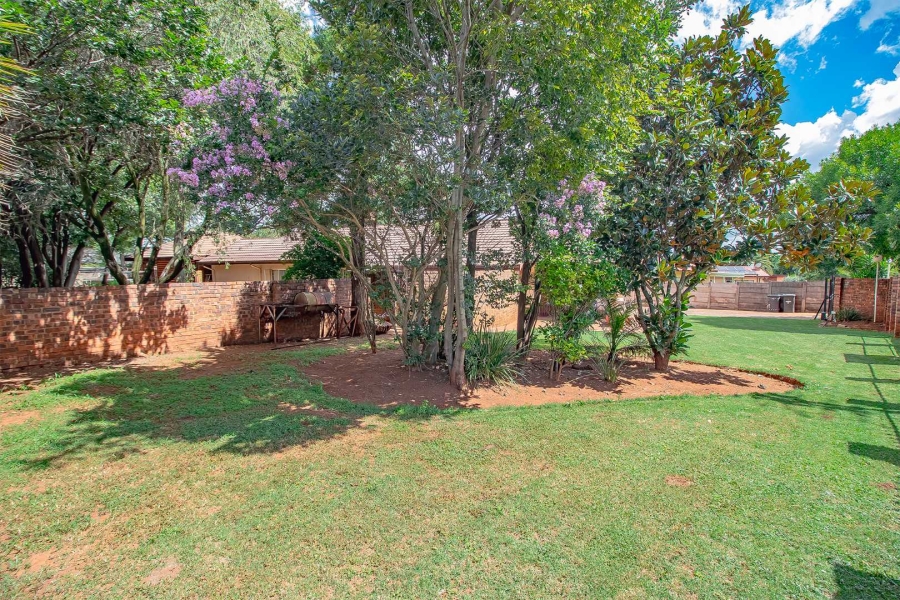 6 Bedroom Property for Sale in Valhalla Gauteng