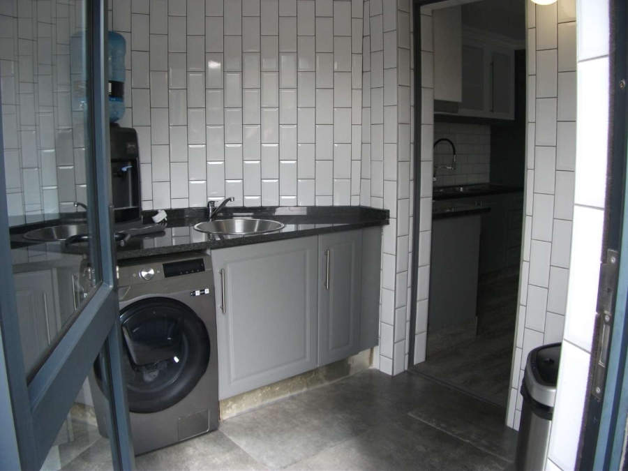 3 Bedroom Property for Sale in Bassonia Gauteng