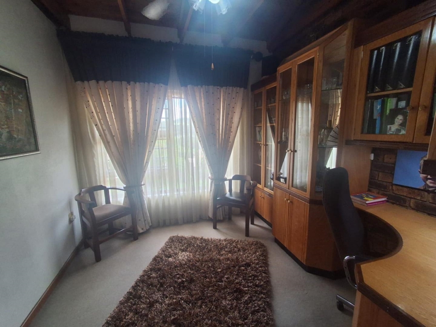 3 Bedroom Property for Sale in Mulbarton Gauteng