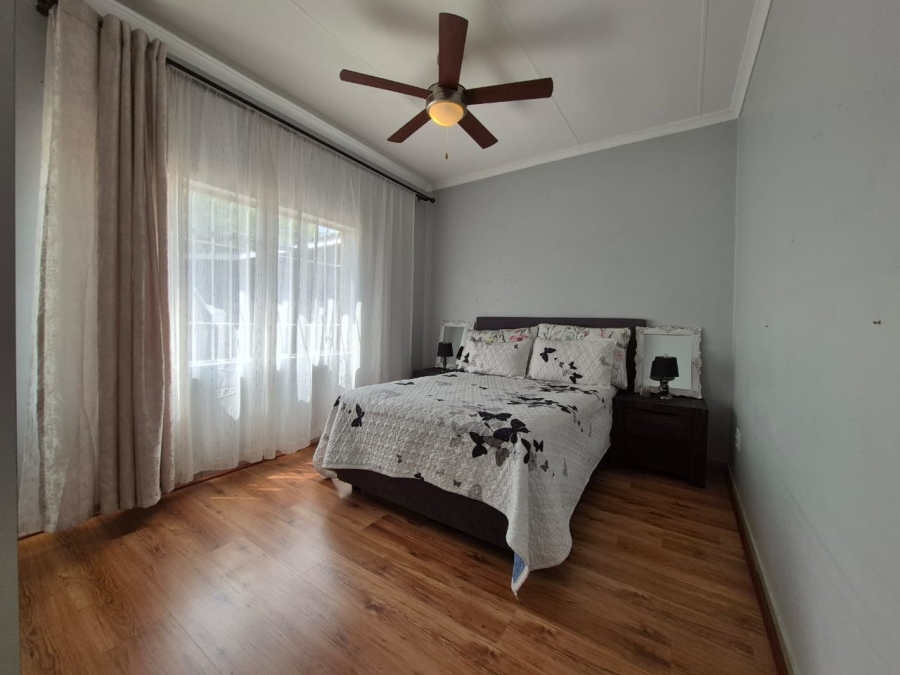 To Let 2 Bedroom Property for Rent in Brackenhurst Gauteng