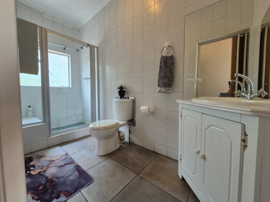 To Let 2 Bedroom Property for Rent in Brackenhurst Gauteng