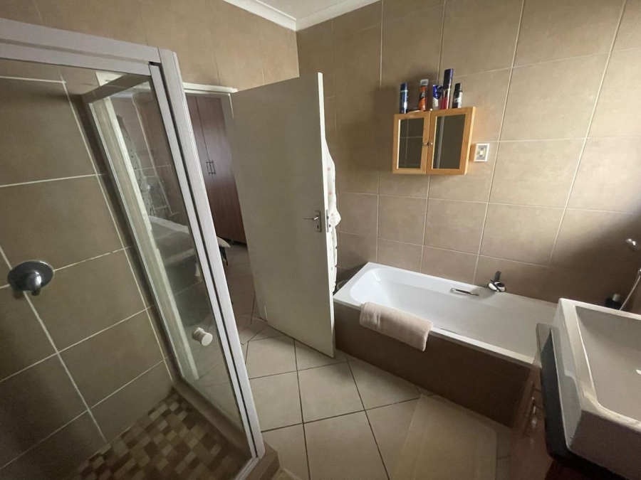 2 Bedroom Property for Sale in Mooikloof Ridge Gauteng