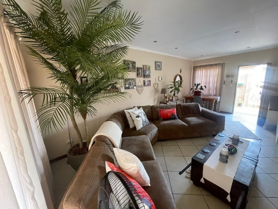 2 Bedroom Property for Sale in Mooikloof Ridge Gauteng