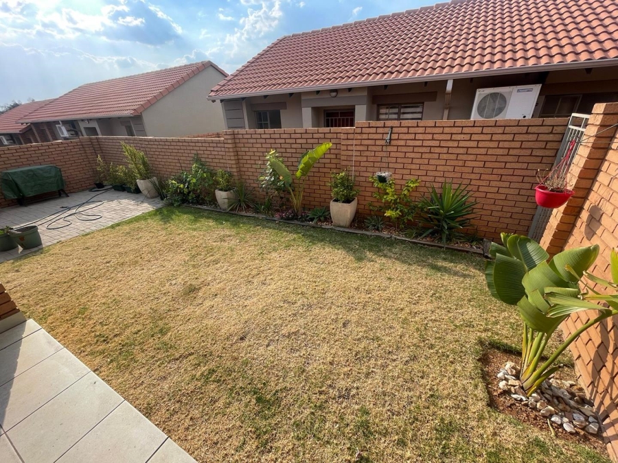 2 Bedroom Property for Sale in Mooikloof Ridge Gauteng