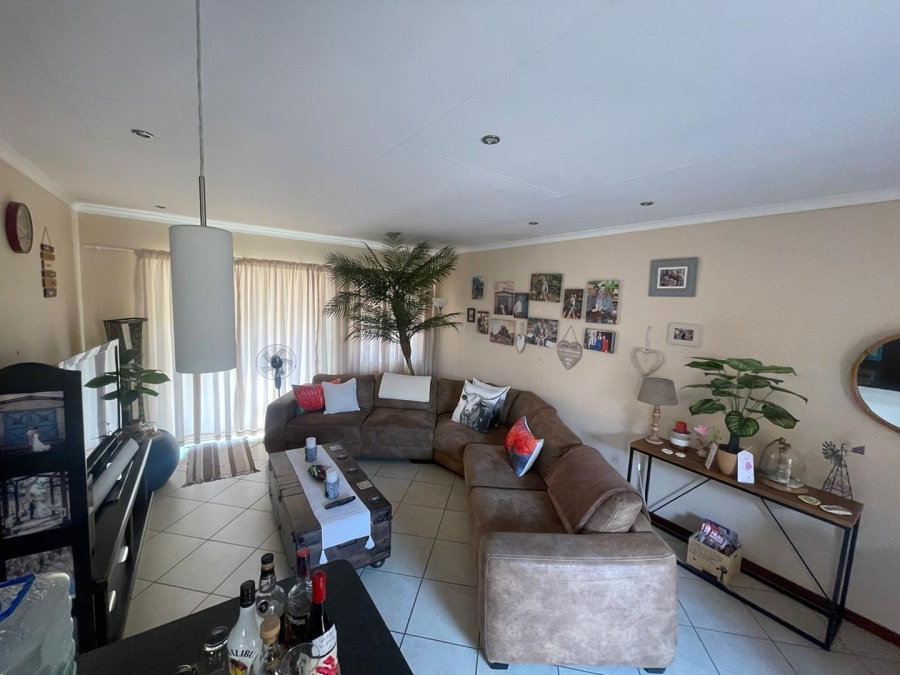 2 Bedroom Property for Sale in Mooikloof Ridge Gauteng