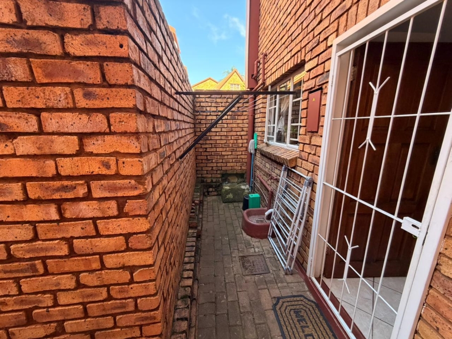 2 Bedroom Property for Sale in Moreleta Park Gauteng