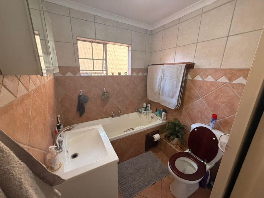 2 Bedroom Property for Sale in Moreleta Park Gauteng