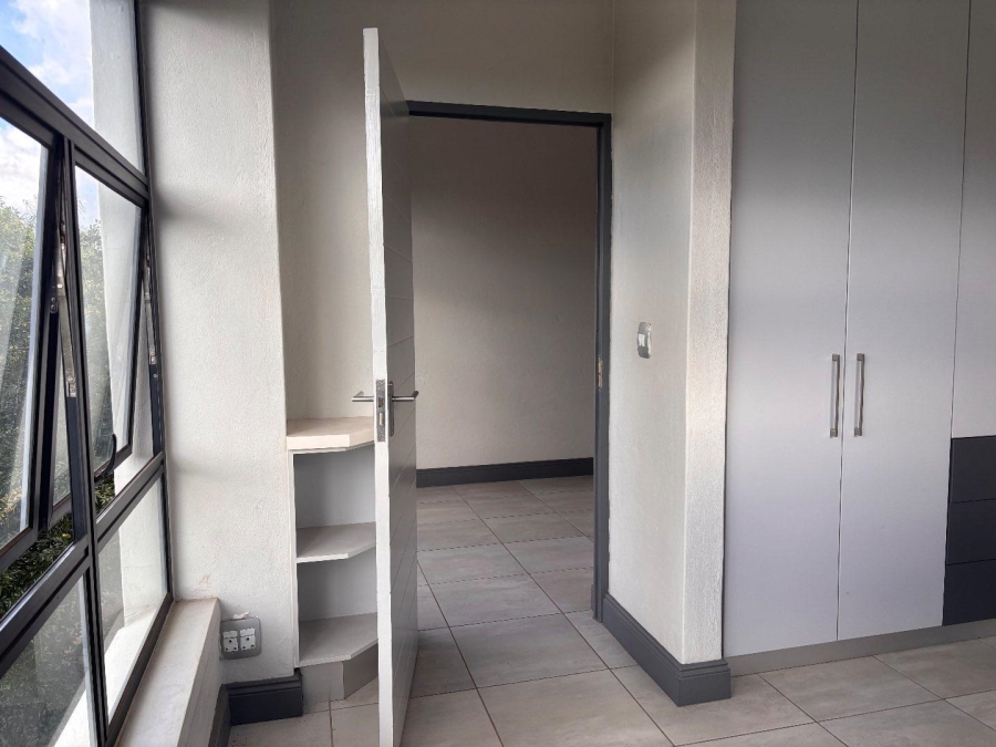 1 Bedroom Property for Sale in Menlo Park Gauteng