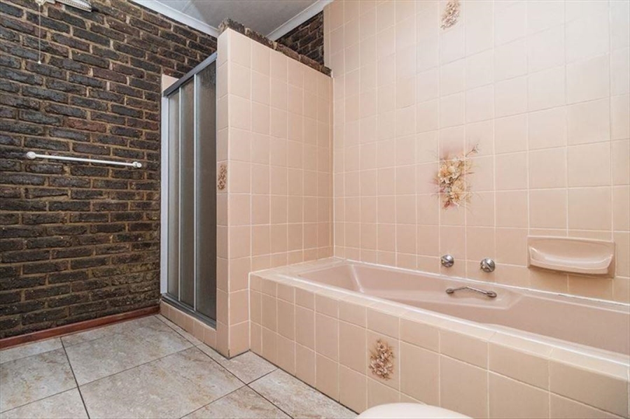 4 Bedroom Property for Sale in Sunward Park Gauteng