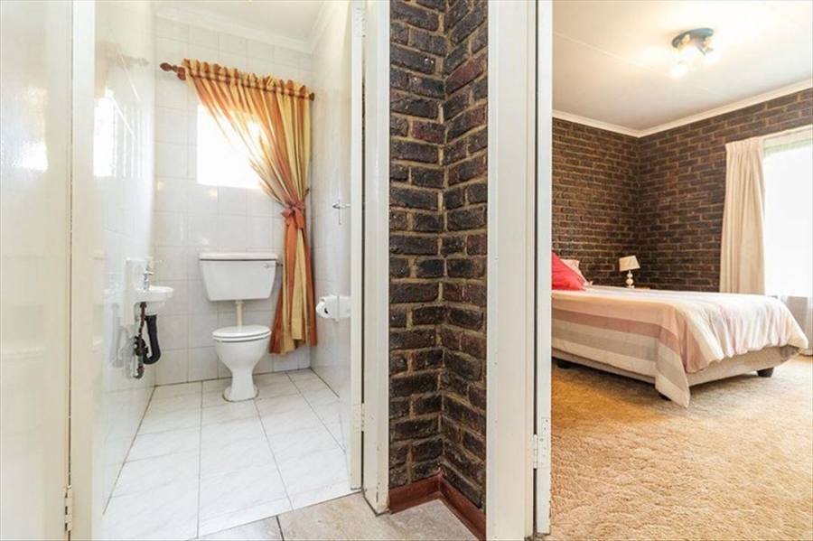 4 Bedroom Property for Sale in Sunward Park Gauteng