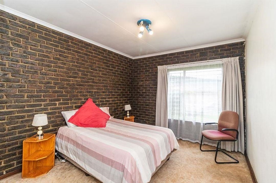 4 Bedroom Property for Sale in Sunward Park Gauteng