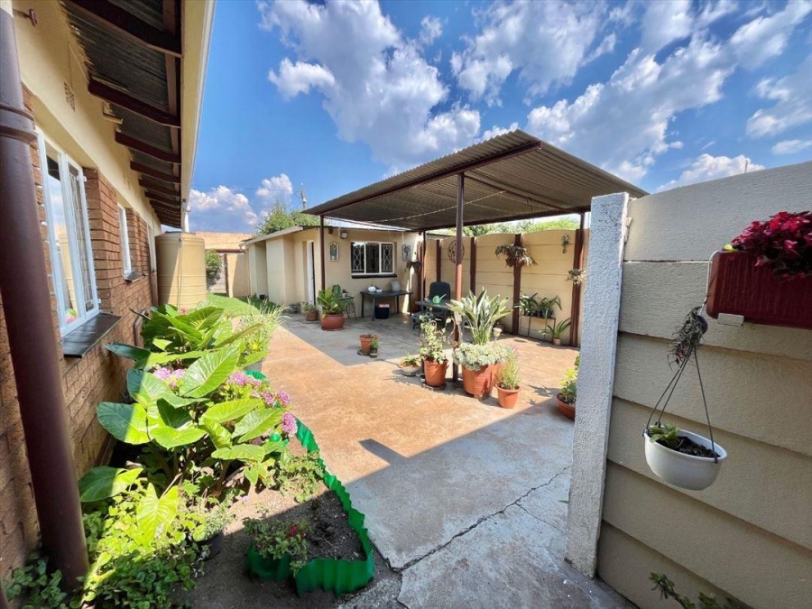 3 Bedroom Property for Sale in Van Dyk Park Gauteng