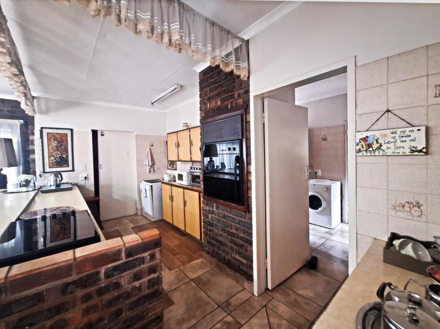 4 Bedroom Property for Sale in Garsfontein Gauteng