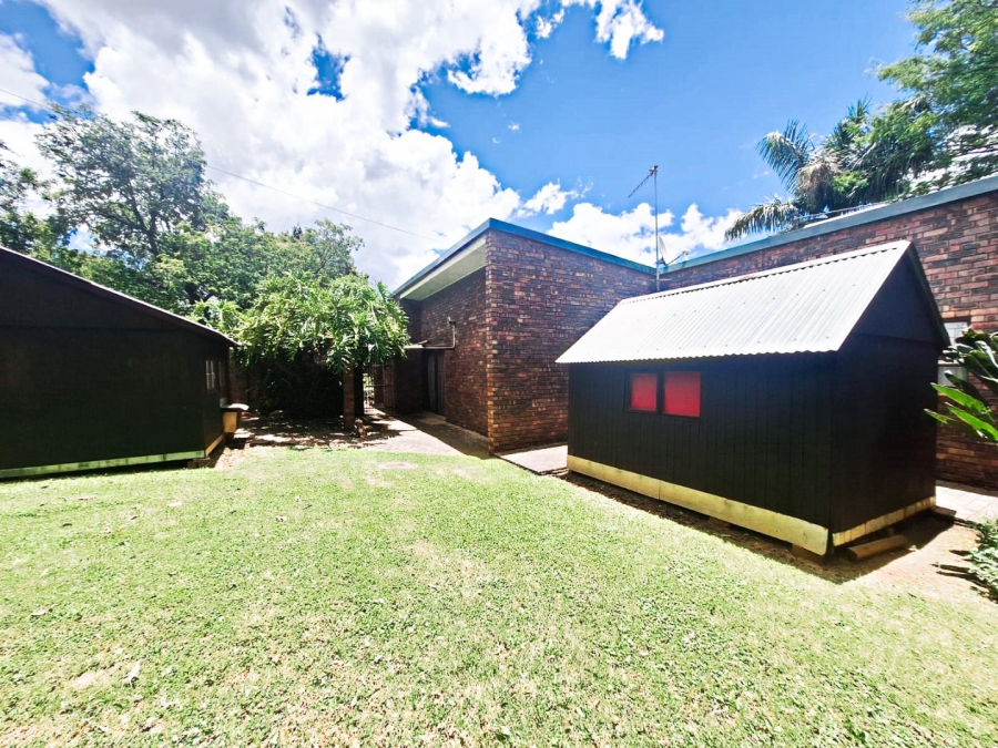 4 Bedroom Property for Sale in Garsfontein Gauteng