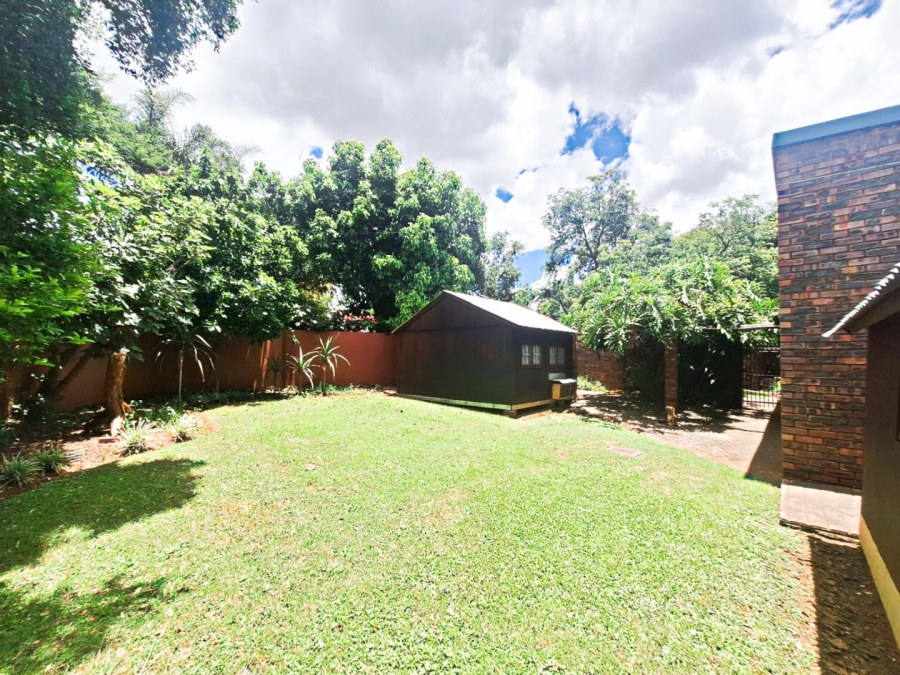 4 Bedroom Property for Sale in Garsfontein Gauteng