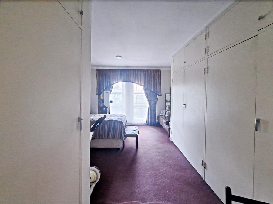 4 Bedroom Property for Sale in Garsfontein Gauteng